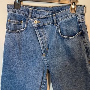 Baggy dad jeans with stepped waistband in vintage wash blue
